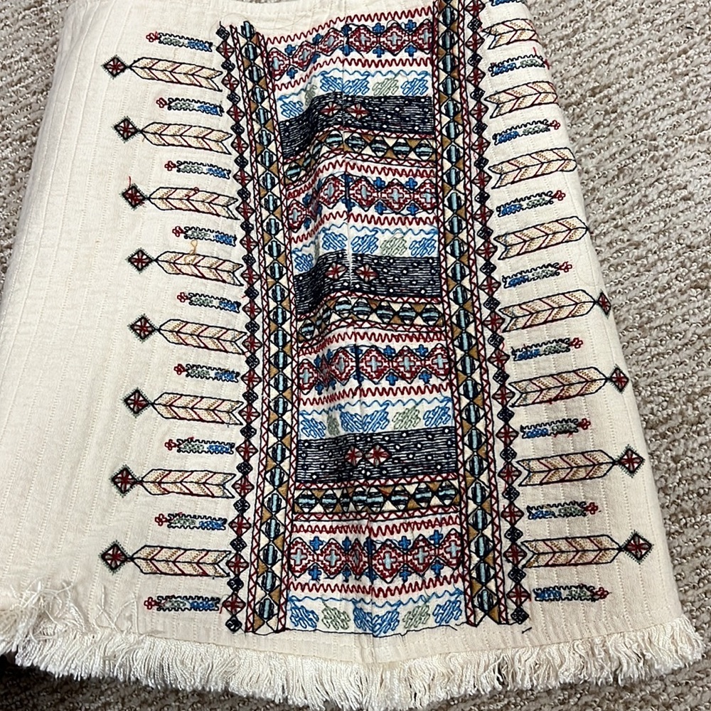 Zara Trafaluc tribal Embroidered Fringe Quilted Mini Skirt rustic textured ivory - Picture 3 of 4